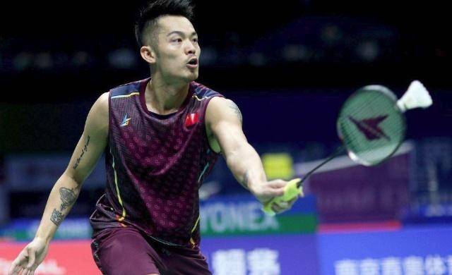 他都能靠臂 他都能靠臂